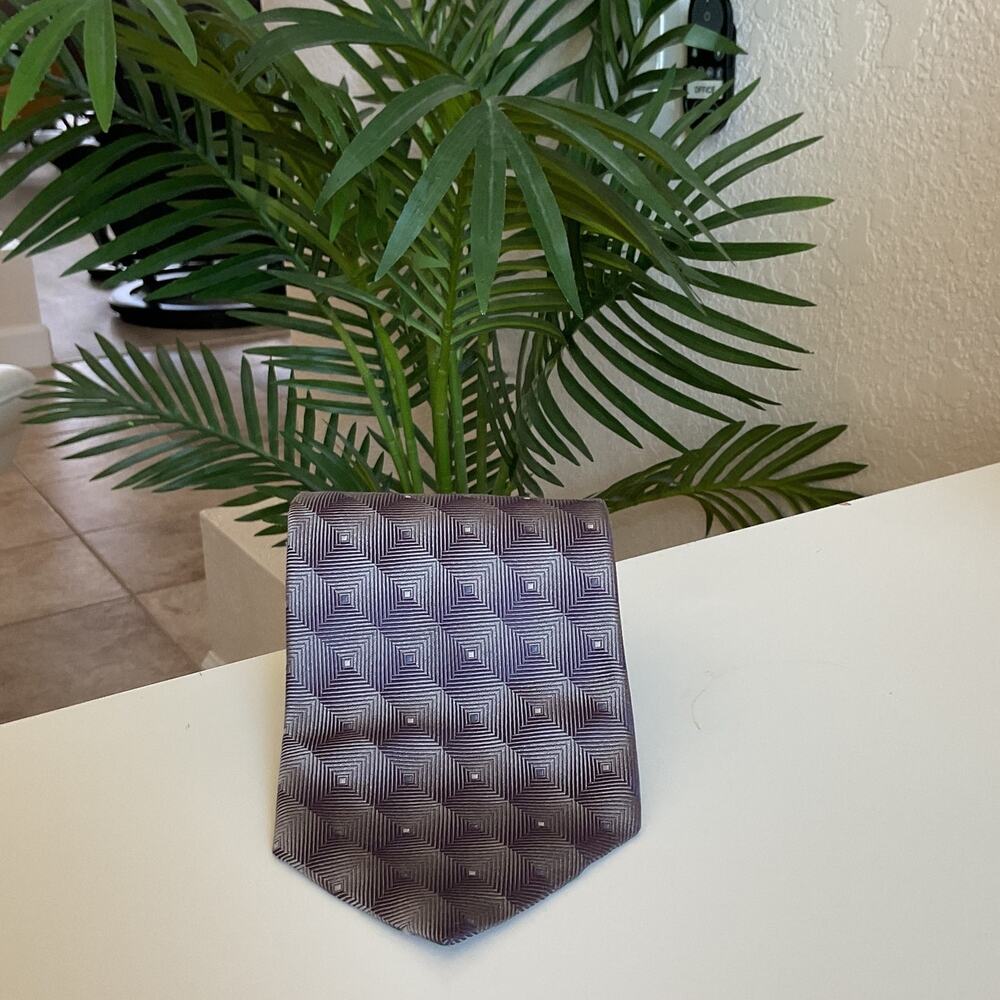 Claiborne Company Crazy Horse Mens Geometric Pattern Tie